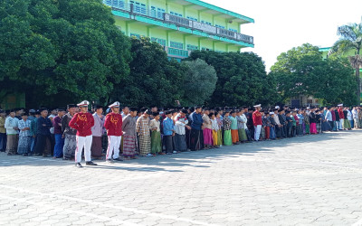 MTs dan MA Mambaul Ulum Bata-Bata Gelar Apel Menjelang Liburan Ramadhan